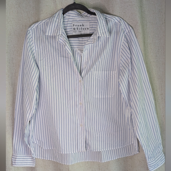 Frank & Eileen Silvio Untuckable Blue and White Striped Button-Up Shirt Size XL - Picture 1 of 7
